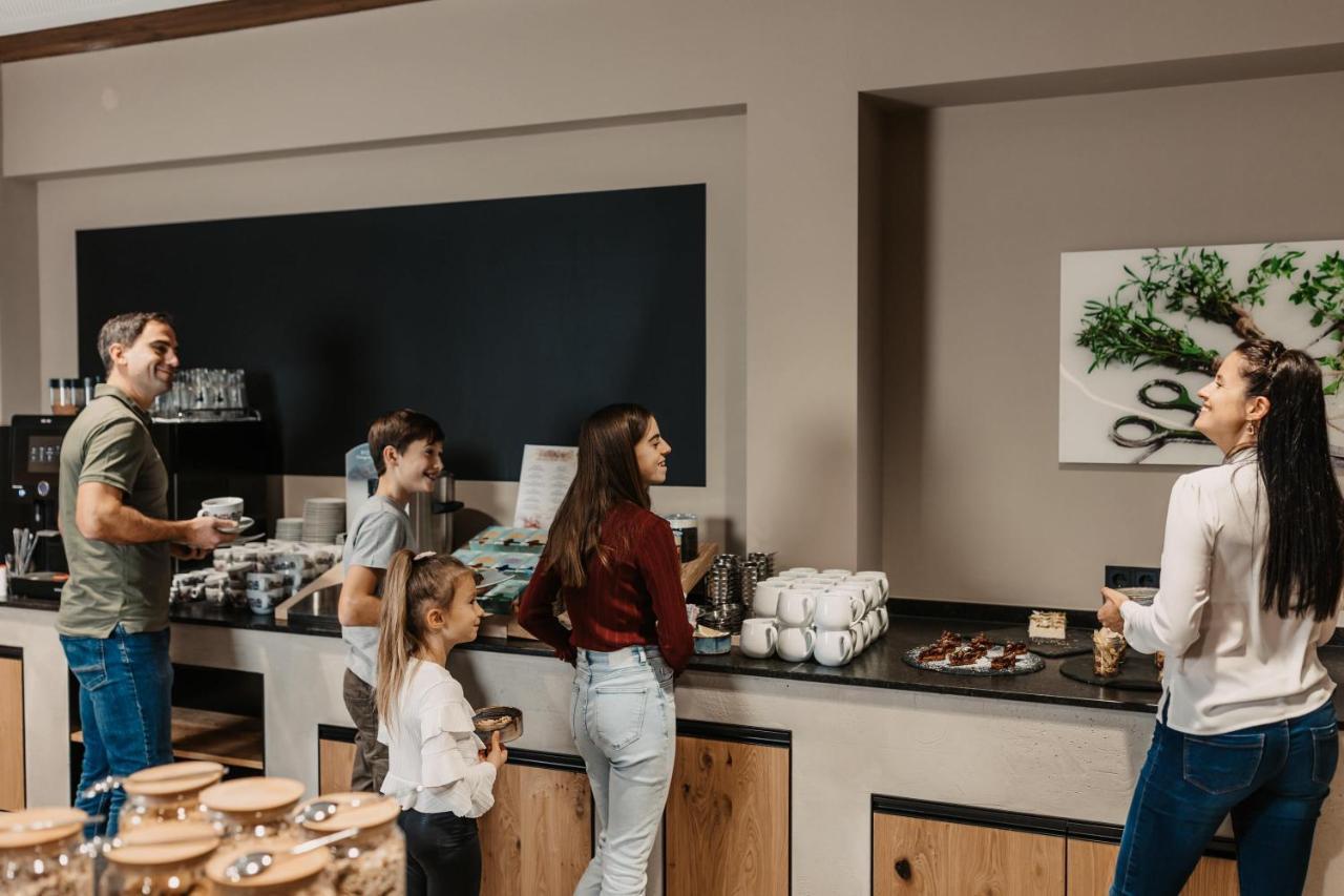 Hofgut Apartment & Lifestyle Resort ヴァークライン エクステリア 写真
